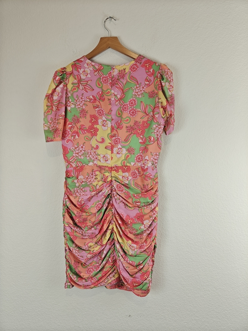 Adelyn Rae Bright Floral Ruched Bodycon Mini Dress – Spring Ready, Size M - Picture 9 of 13